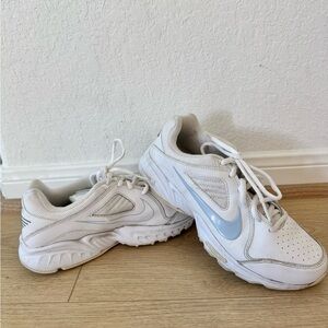 Nike View III sneakers